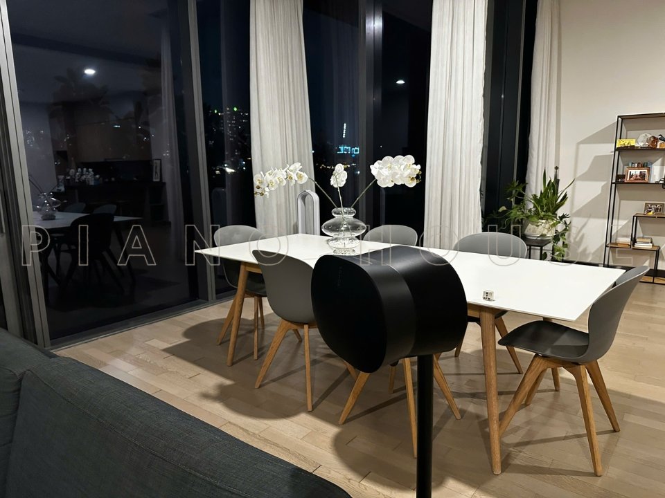 Sonos Era 300 Stand - Góc nhìn thực tế 6